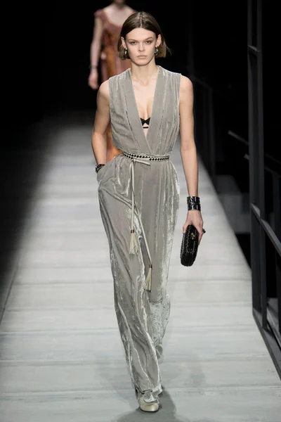 Look 62